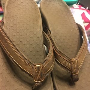 Vionic Tide Sandal size 9M US